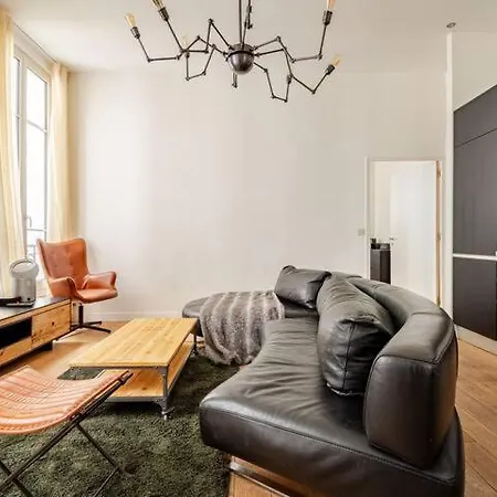Appartamento Chic Near Louvre & Eiffel Tour Parigi