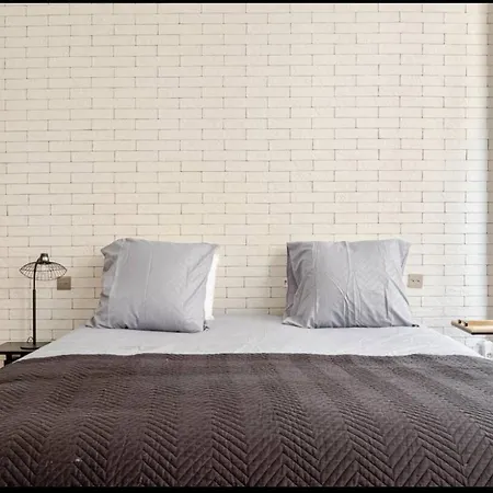 Appartamento Chic Near Louvre & Eiffel Tour Parigi
